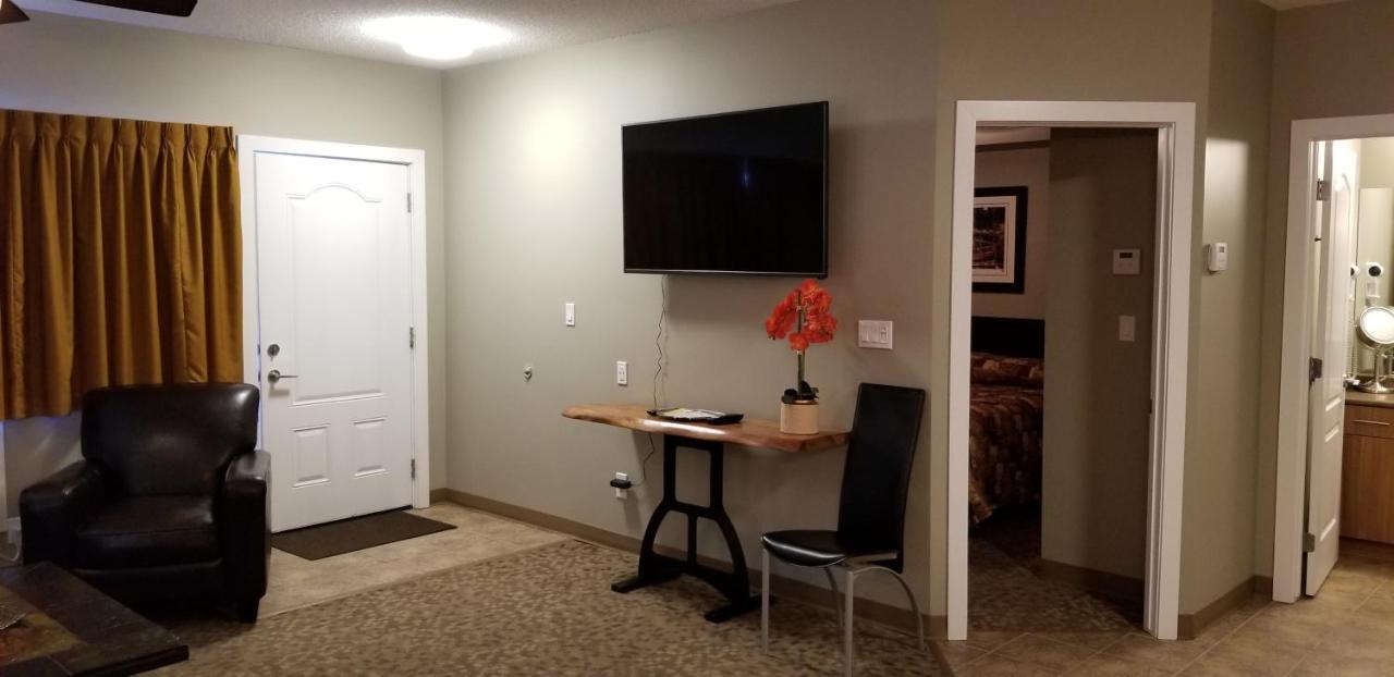 Alberta Beach Inn And Suites エクステリア 写真