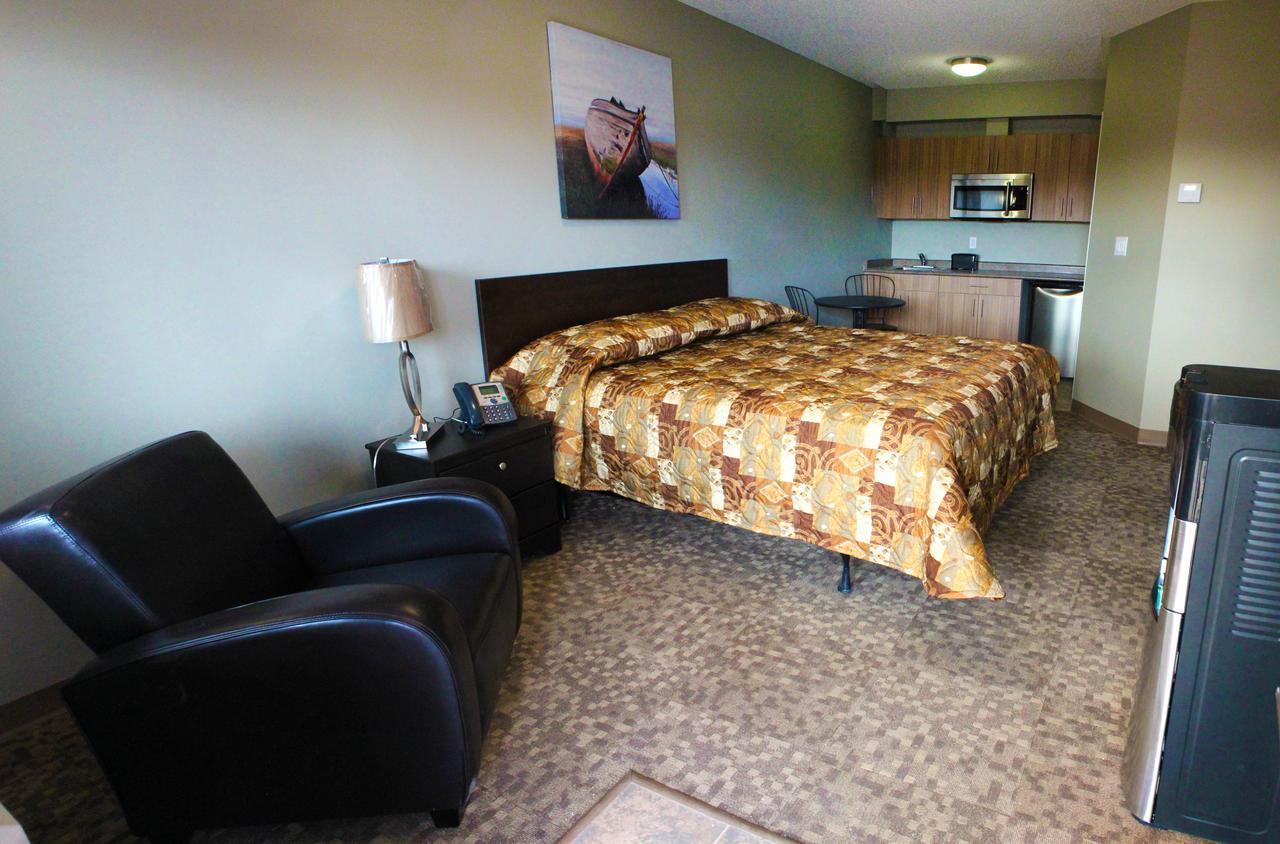 Alberta Beach Inn And Suites エクステリア 写真