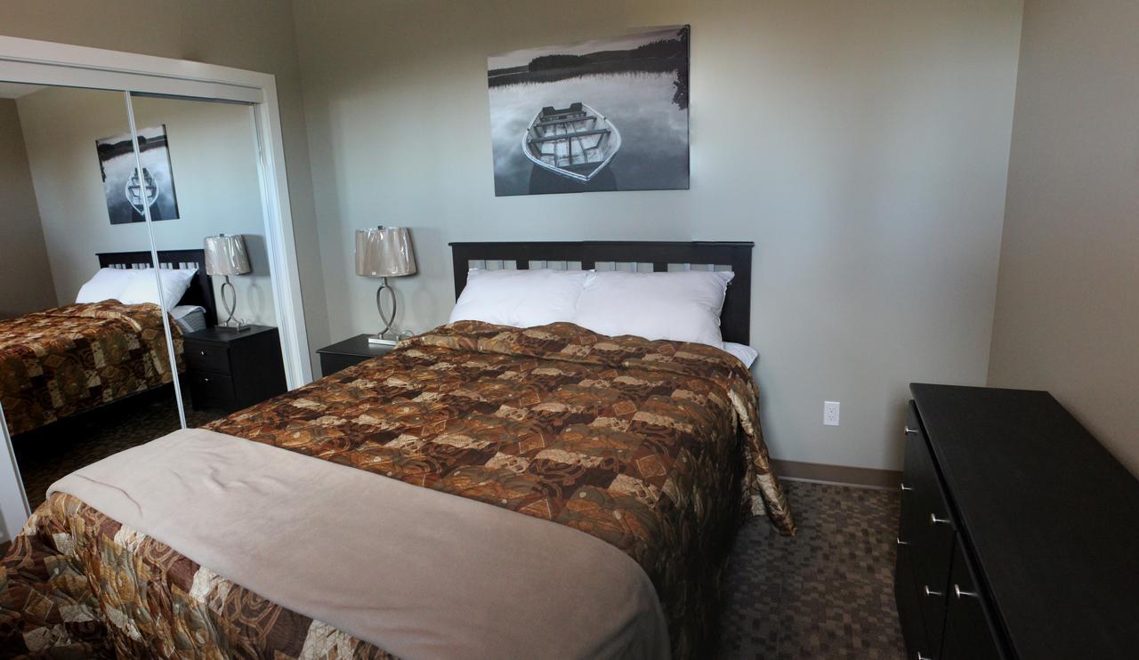 Alberta Beach Inn And Suites エクステリア 写真